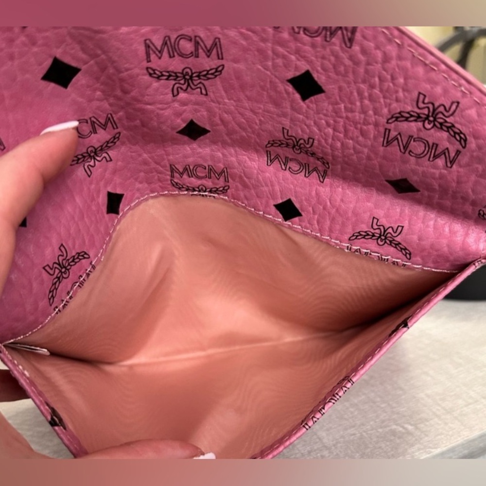 MCM Pink Logo Envelope Clutch - Picture 3 of 7